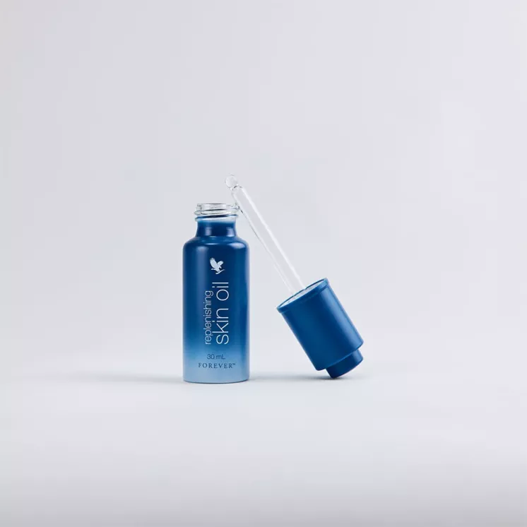 Forever Sérum Régénérant - Replenishing Skin Oil avec pipette ouverte