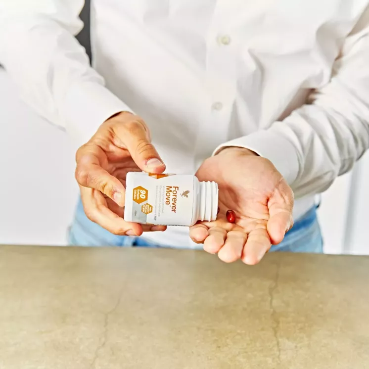 Dose journalière Forever Move : 3 capsules à prendre avec un grand verre d'eau